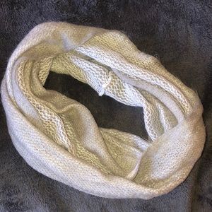 2 tone cream and white scarf